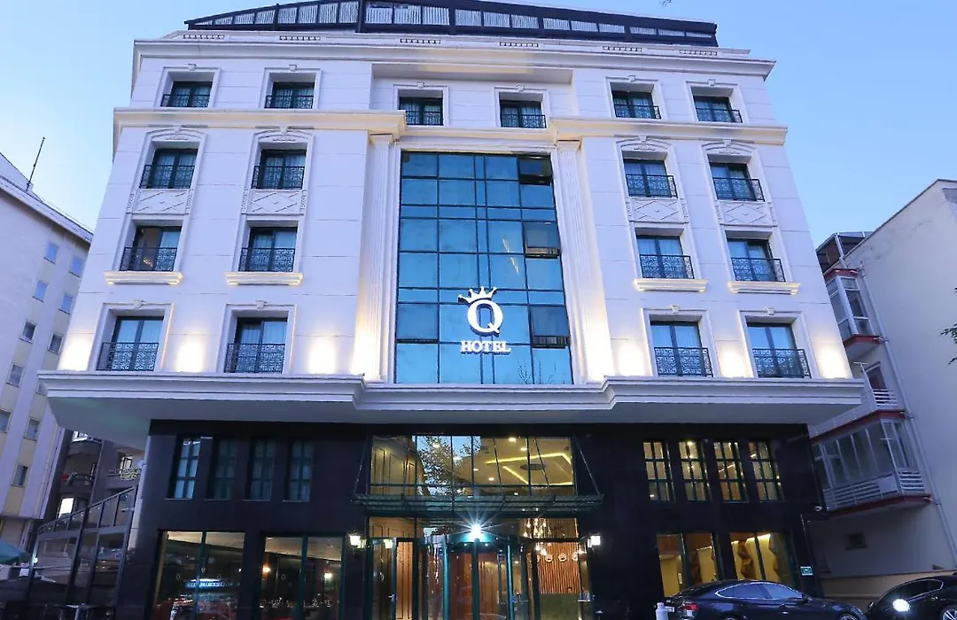 Q Hotel 4*